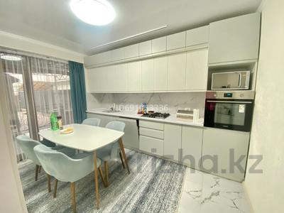 Отдельный дом · 4 комнаты · 150 м² · 4 сот., мкр Достык 31 за 90 млн ₸ в Алматы, Ауэзовский р-н