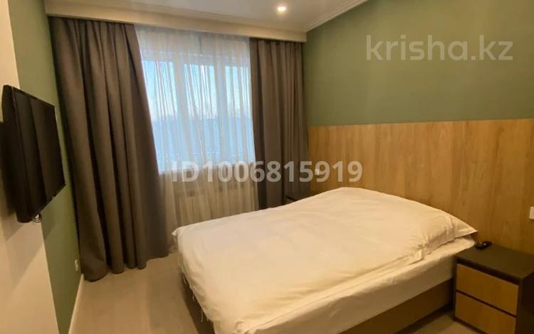 2-комнатная квартира · 60 м² · 2/8 этаж, мкр Мамыр-4 165а за 30 000 ₸ в Алматы, Ауэзовский р-н — фото 2
