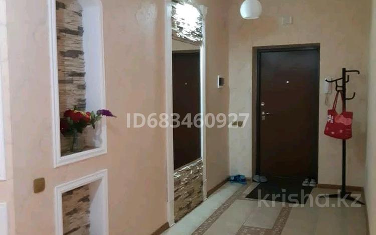 3-комнатная квартира · 140 м² · 4/10 этаж, Ураза Исаева 15 — Гоголя за 25 000 〒 в Алматы, Алмалинский р-н — фото 2