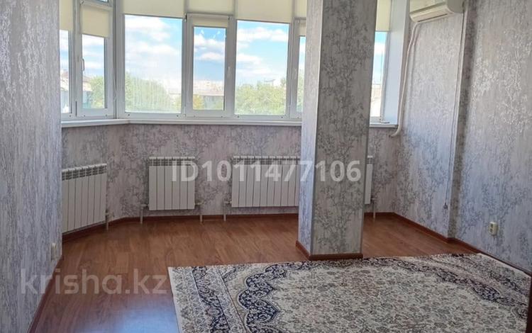 3-бөлмелі пәтер · 86 м² · 5/6 қабат, мкр Женис 21, бағасы: 160 000 ₸ в Уральске — фото 2