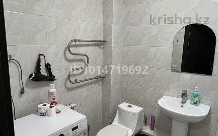 2-комнатная квартира · 56 м² · 1/12 этаж, Садвакасова 35 за 270 000 ₸ в Алматы, Ауэзовский р-н — фото 2