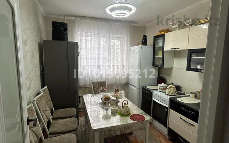 3-бөлмелі пәтер · 70 м² · 1/5 қабат, Турксибская 30, бағасы: 28 млн ₸ в Семее — фото 2