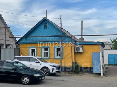 Жеке үй · 5 бөлме · 72 м² · 8 сот., Старый город, Некрасова 18 — Гарнизоный, бағасы: 13 млн ₸ в Актобе