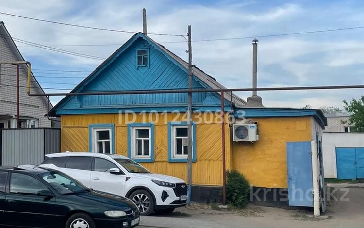 Жеке үй · 5 бөлме · 72 м² · 8 сот., Старый город, Некрасова 18 — Гарнизоный, бағасы: 13 млн ₸ в Актобе — фото 2