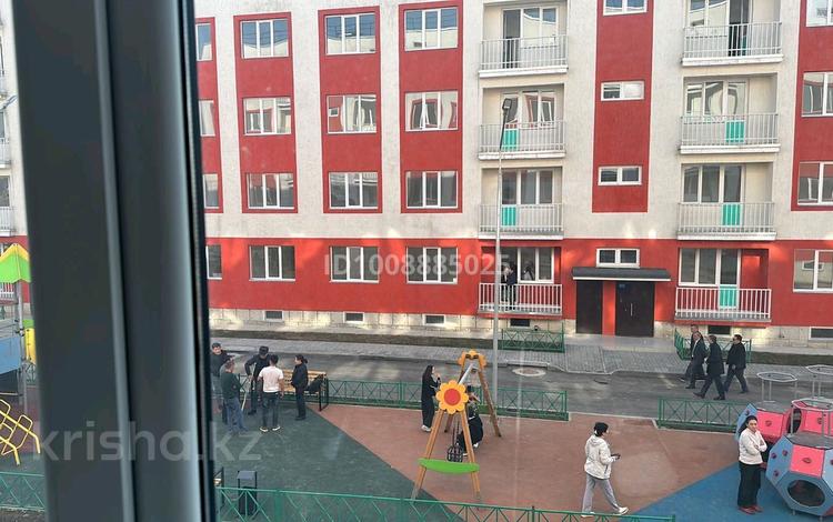 3-комнатная квартира · 74.5 м² · 2/5 этаж, Набережная — Спорт школа,гимназия ,больница за 32 млн 〒 в Есик — фото 2