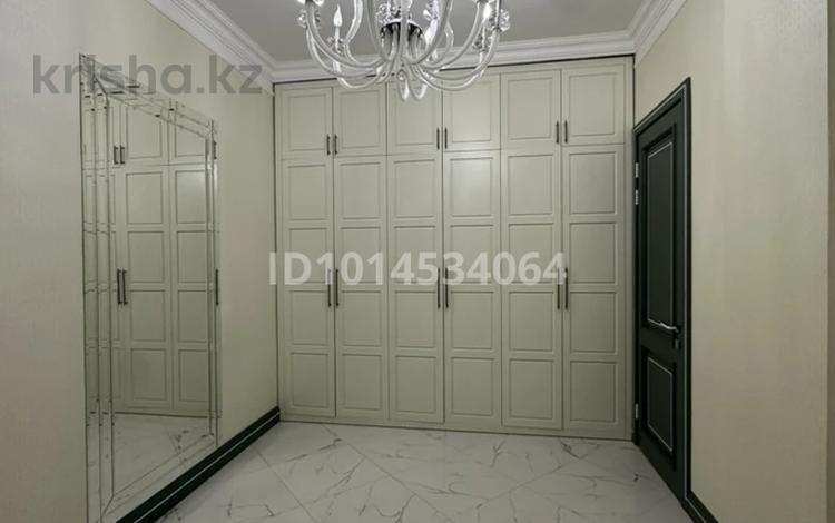 4-комнатная квартира · 170 м² · 2/7 этаж, мкр Горный Гигант, Жамакаева 254/2 за 1.4 млн ₸ в Алматы, Медеуский р-н — фото 2