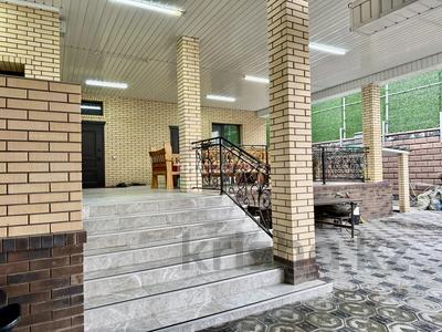 Отдельный дом · 5 комнат · 444 м² · 7.1 сот., Бакинская за 185 млн 〒 в Алматы, Турксибский р-н