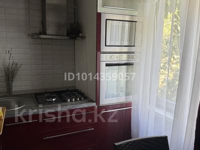 3-бөлмелі пәтер · 64 м² · 3/5 қабат, Қазақфильм ш/а. — Рядом школа, magnum, бағасы: 350 000 ₸ в Алматы, Бостандыкский р-н