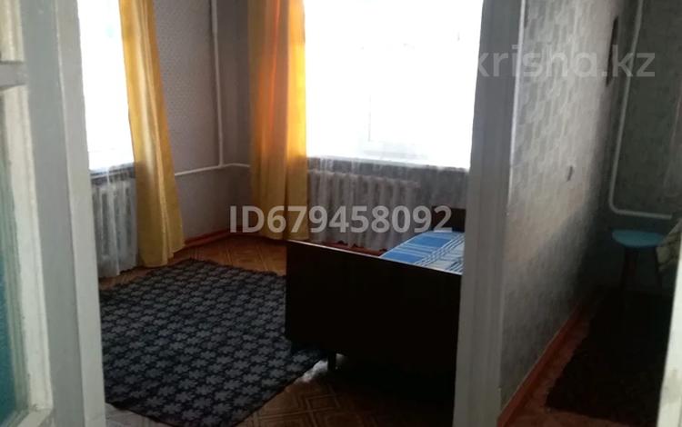 1-комнатная квартира, 30 м², 1/2 этаж, Максима горького / меновное 13