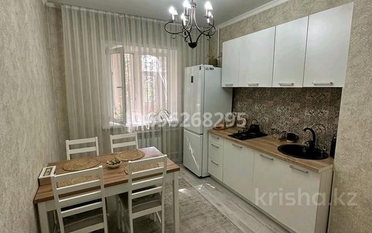 1-комнатная квартира, 40 м² помесячно, мкр Аксай-3А 47