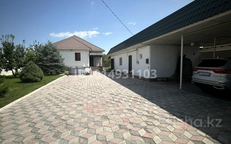 Отдельный дом · 3 комнаты · 160 м² · 8 сот., Байтерек за 40 млн ₸ в Чапаево — фото 2