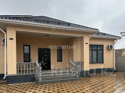 Отдельный дом · 7 комнат · 340 м² · 10 сот., мкр Лесхоз, Роза Багланова за 125 млн 〒 в Атырау