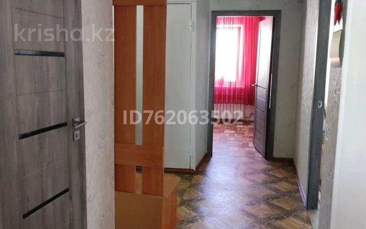 3-бөлмелі пәтер · 70.2 м² · 4/5 қабат, 7й микрорайон 28 А, бағасы: 21 млн ₸ в Новой бухтарме — фото 2
