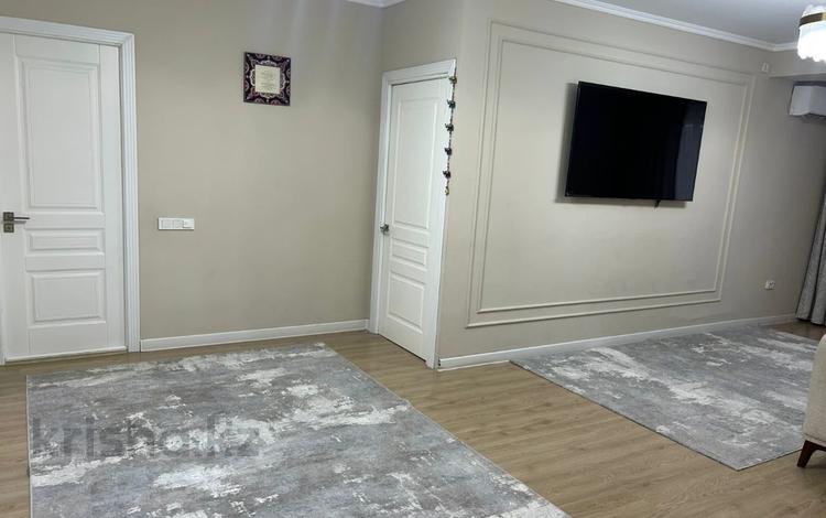 3-комнатная квартира · 75.4 м² · 1/10 этаж, мкр №12, 12-й мкрн 26 за 65 млн ₸ в Алматы, Ауэзовский р-н — фото 2