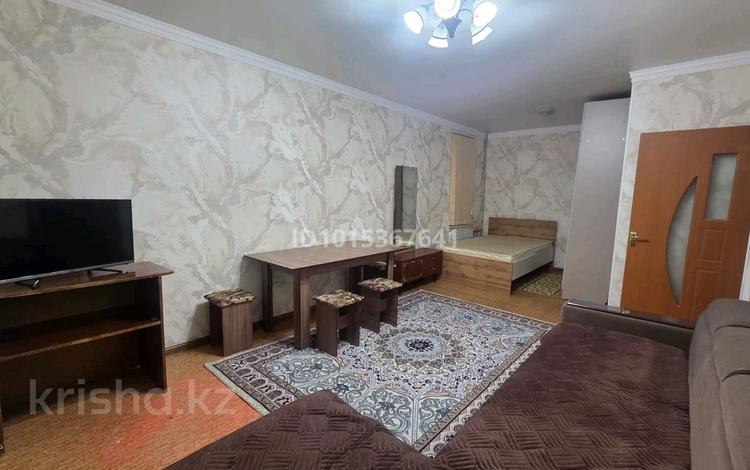 1-комнатная квартира · 40 м² · 1/5 этаж, 11-й микрорайон, Ш. Уалиханова 190В за 180 000 ₸ в Шымкенте, Енбекшинский р-н — фото 2