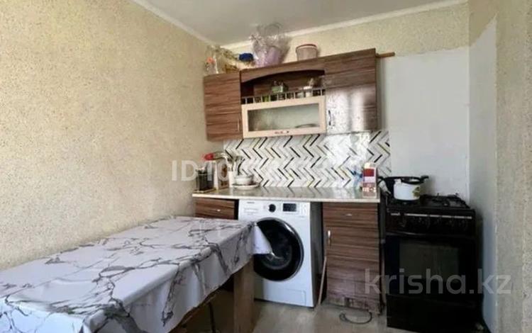 Отдельный дом · 2 комнаты · 100 м² · 5 сот., Евразийская — Старый Аэропорт за 90 000 〒 в Уральске — фото 2