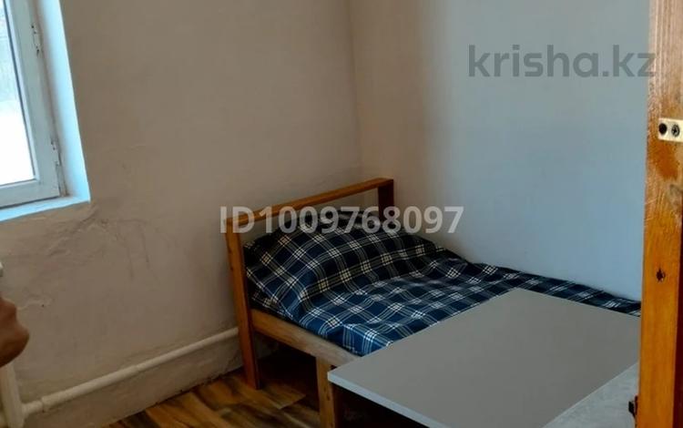 1 бөлме · 10 м² · 1 қабат, Екибастуз 7, бағасы: 35 000 ₸ в Астане — фото 2