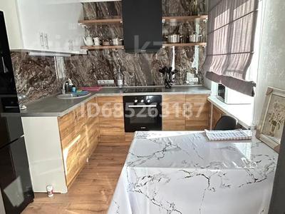 2-бөлмелі пәтер · 42 м² · 4/5 қабат, Крылова 83 — Колос, бағасы: 240 000 ₸ в Усть-Каменогорске, Ульбинский