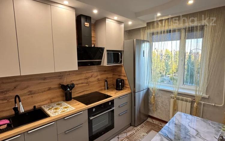 4-комнатная квартира · 80 м² · 8/9 этаж, Малайсары Батыра 7/1 за 37 млн ₸ в Павлодаре — фото 6