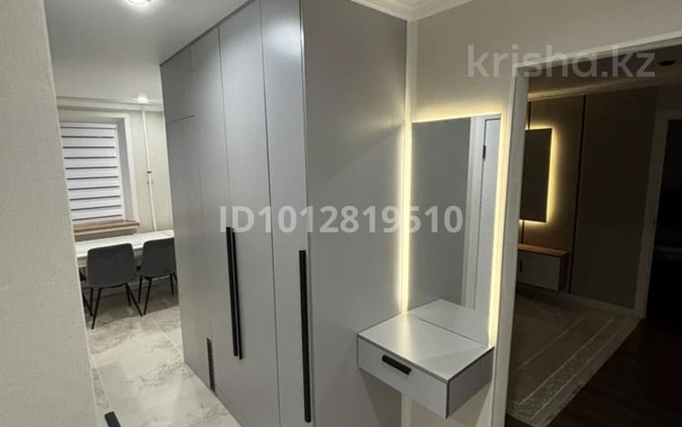 2-бөлмелі пәтер · 54 м² · 7/9 қабат, мкр Юго-Восток 19 — На против КарГУ, бағасы: 25.5 млн ₸ в Караганде, Казыбек би р-н — фото 2