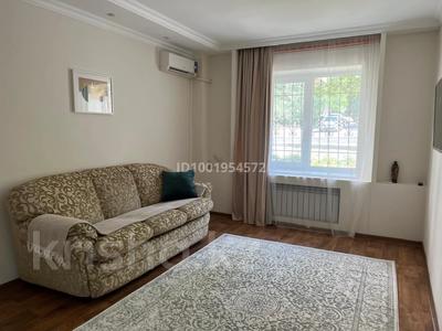 2-комнатная квартира · 52 м² · 1/5 этаж, мкр Самал-2 — Пересечение ул Снегина и Мендикулова за 400 000 〒 в Алматы, Медеуский р-н