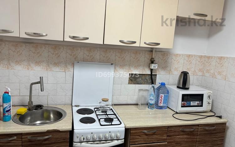 1-бөлмелі пәтер · 39 м² · 1/5 қабат, Жекибаева, бағасы: 12 000 ₸ в Караганде, Алихана Бокейханова р-н — фото 2