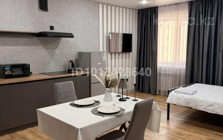 1-бөлмелі пәтер · 60 м² · 9/9 қабат, мкр Омега, Есенжанова 3/3, бағасы: 170 000 ₸ в Уральске — фото 2