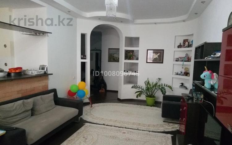 3-бөлмелі пәтер · 102 м² · 5/8 қабат, Сатпаева 39А — Infinity Mall, бағасы: 29.5 млн ₸ в Атырау — фото 2