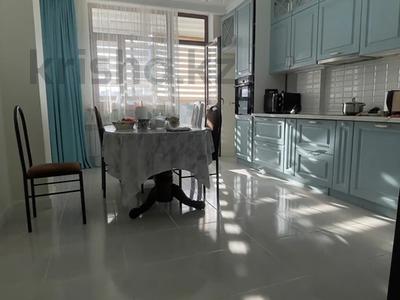 4-комнатная квартира · 140.4 м² · 7/9 этаж, Азильхан Нуршаихов 10, блок 1, 2 за 70 млн ₸ в Астане, Нура р-н