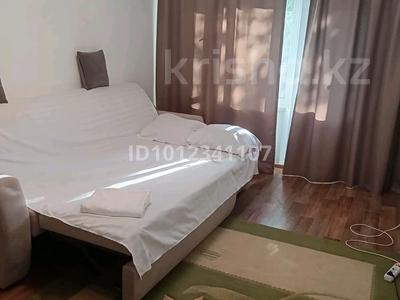 1-бөлмелі пәтер · 56 м² · 3 қабат, ул. Маметовой 21, бағасы: 15 000 ₸ в Алматы, Медеуский р-н