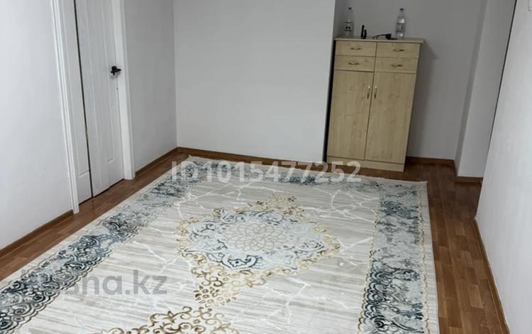 3-бөлмелі пәтер · 50 м² · 2/5 қабат, Тоқмағанбетова 2, бағасы: 130 000 ₸ в  — фото 2