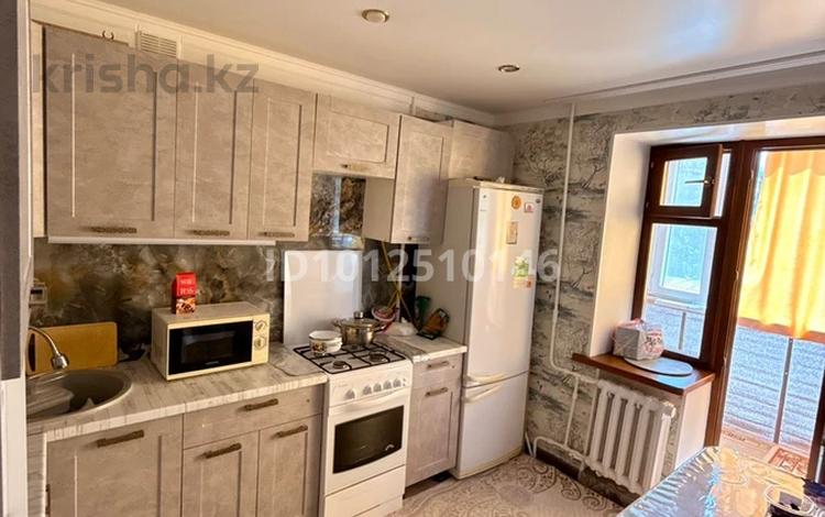 1-комнатная квартира · 42 м² · 4/9 этаж, Курмангазы 152 — Диана за 16.5 млн ₸ в Уральске, мкр Школьник — фото 2