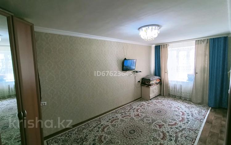1-комнатная квартира, 34 м², 4/5 этаж, Ряхова 2а за 6.5 млн 〒 в Актобе, мкр. Курмыш — фото 2