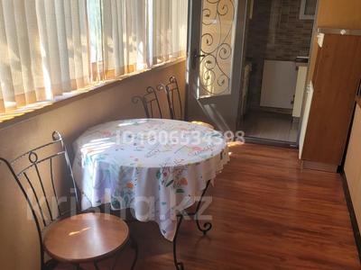 3-комнатная квартира · 43 м² · 5/5 этаж, Жунисалиева за 180 000 〒 в Таразе