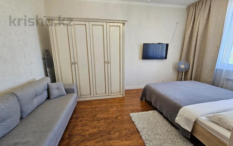 1-бөлмелі пәтер · 42 м² · 5/8 қабат, Кабанбай Батыра 58А, бағасы: 200 000 〒 в Астане, Есильский р-н — фото 3