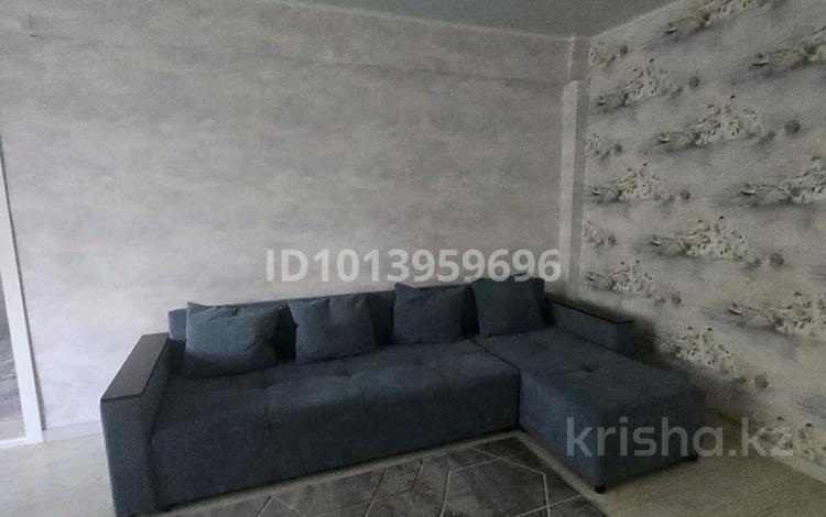 2-комнатная квартира · 45 м² · 3/5 этаж, Назарбаева 3/1 — Район Дворца Спорта. Напротив "Даниэля". За магазином "Статус" за 2 000 ₸ в Усть-Каменогорске — фото 5