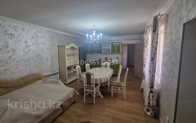 2-комнатный дом помесячно, 70 м², 1 сот., Душистая 21 за 250 000 〒 в Актау, мкр Приморский — фото 6