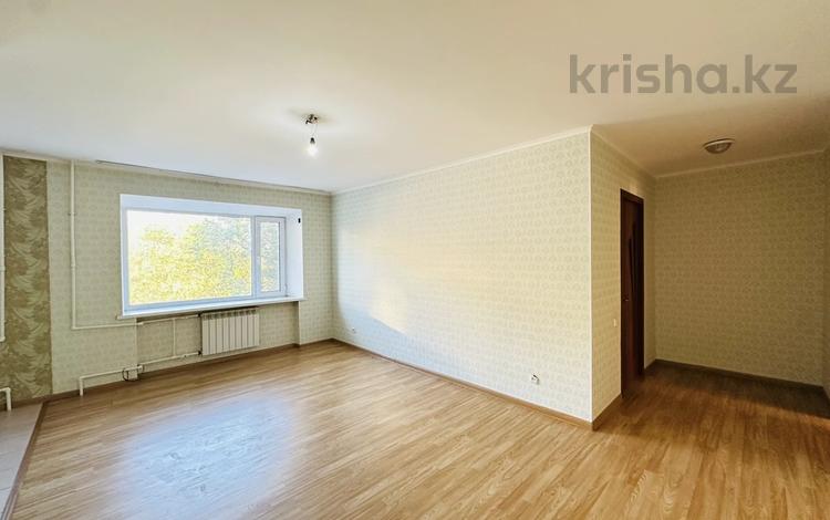 3-комнатная квартира · 58 м² · 2/5 этаж, Абая 79 за 8.5 млн ₸ в Шахтинске — фото 2