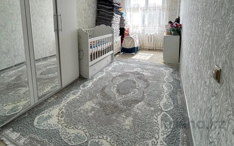 2-комнатная квартира · 48 м² · 4/5 этаж, мкр Центральный, Абая 17 — драмтеатр, 21 школа за 13.5 млн 〒 в Атырау — фото 10