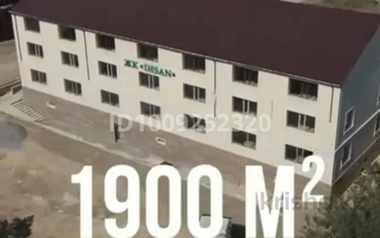 Отдельный дом · 28 комнат · 1900 м² · 90 сот., мкр Кунгей , 146-й учетный квартал за 500 млн 〒 в Караганде, Казыбек би р-н — фото 2