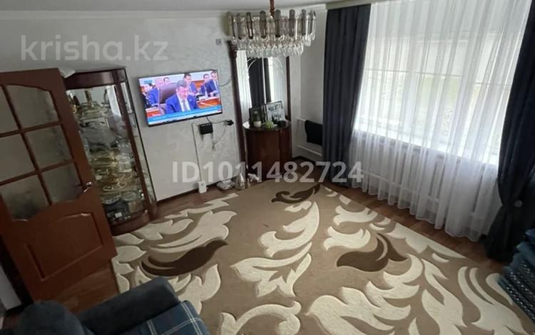 4-бөлмелі пәтер · 58 м² · 2/2 қабат, мкр Геолог, Ануарбек Акулов, бағасы: 16.5 млн ₸ в Атырау — фото 2