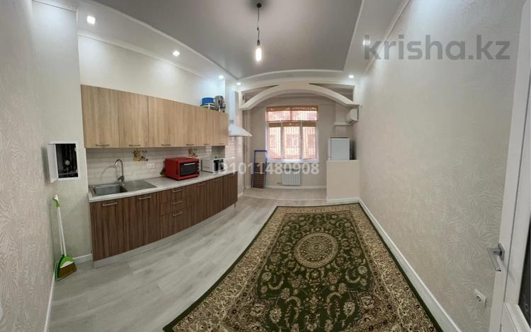 2-комнатная квартира · 82 м² · 3/11 этаж, 16-й мкр , 16-ш/а. 56 — Жолдың бойы за 200 000 〒 в Актау — фото 2