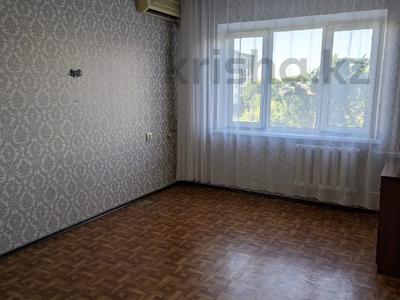 Продажа квартир в Алматы: 1-комнатная квартира · 36.4 м² · 5/9 этаж, мкр Аксай-4 83 за 25.8 млн 〒 1-комнатная квартира · 36.4 м² · 5/9 этаж, мкр Аксай-4 83 за 25.8 млн 〒 в Алматы, Ауэзовский р-н