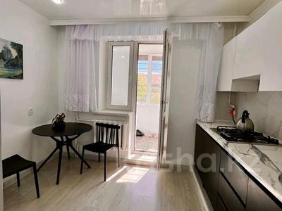 2-комнатная квартира · 53 м² · 1 этаж, мкр. Каратал 2 — находиться возле ТЦ Мактуб за 21 млн 〒 в Талдыкоргане