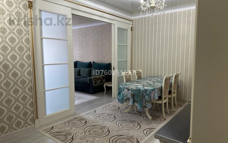 3-комнатная квартира · 120 м² · 2/11 этаж · помесячно, мкр Жетысу-3 61 — Абая Момышулы