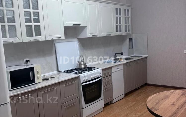 1-комнатная квартира · 50 м² · 2/5 этаж, мкр Строитель 16/2 — Шолохова с датова за 180 000 ₸ в Уральске — фото 2