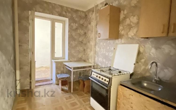 2-комнатная квартира · 45 м² · 2/5 этаж, мкр Алатау 11 за 80 000 ₸ в Таразе — фото 2