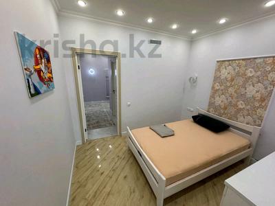 2-комнатная квартира, 65 м², 3/13 этаж помесячно, Просп. Назарбаева 28 за 320 000 〒 в Алматы, Алмалинский р-н