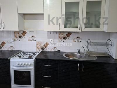 3-бөлмелі пәтер · 70 м² · 2/5 қабат, Отырар 34 кв 8, бағасы: 120 000 ₸ в Туркестане