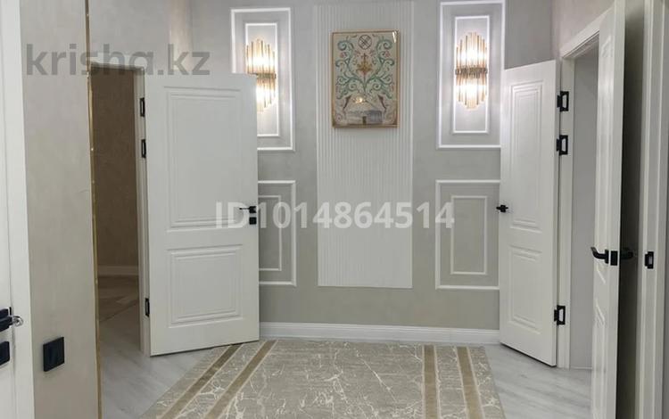 3-комнатная квартира · 110 м² · 7/8 этаж, 19-й мкр 45/3 за 41.5 млн ₸ в Актау — фото 2